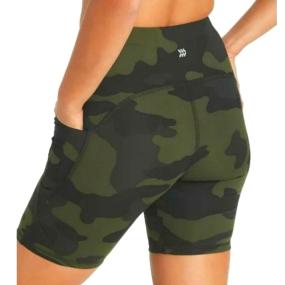 All in Motion Camo Bike Shorts - M